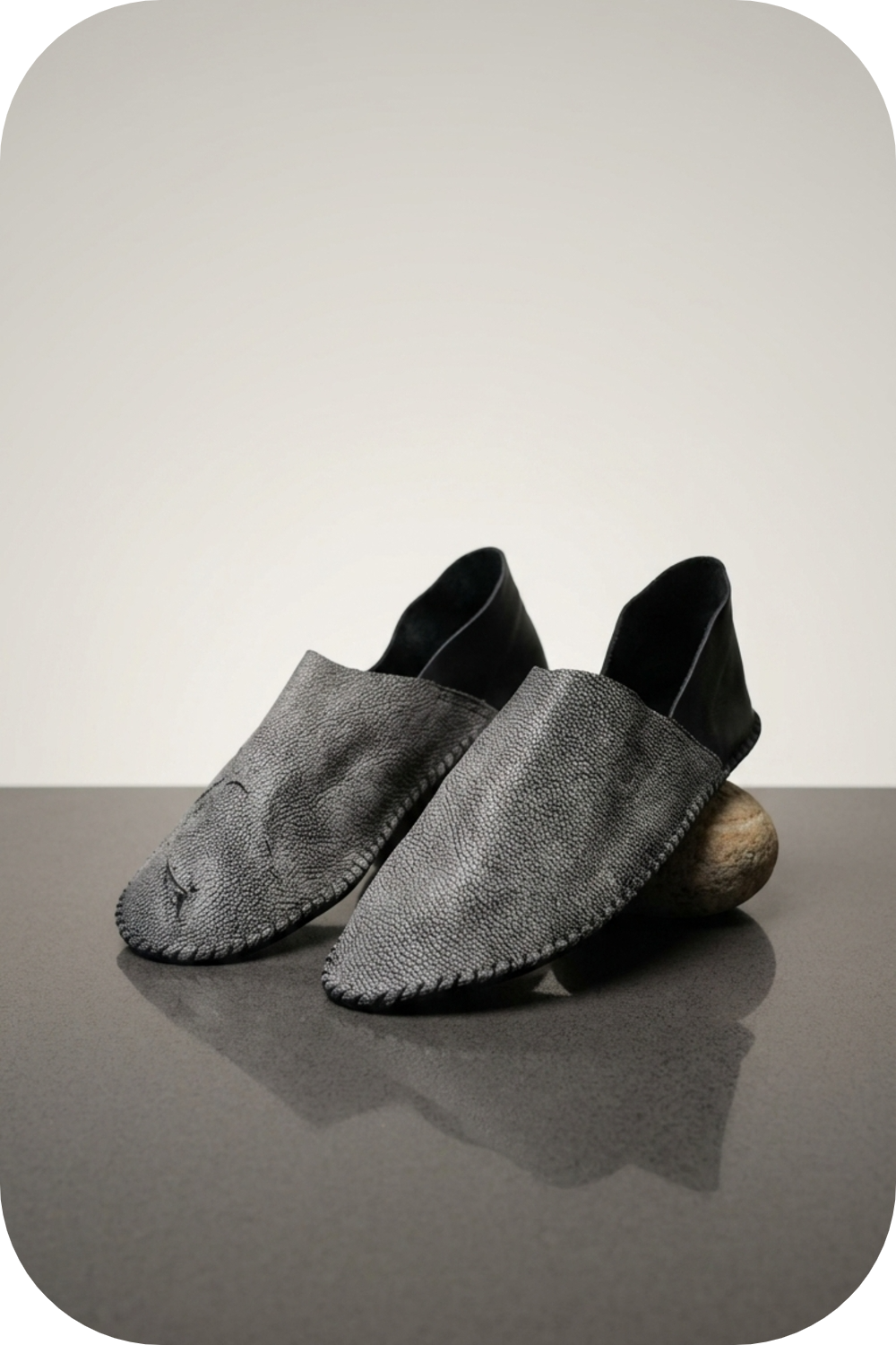 Bee Grounded Men’s & Ladies Leather Grounding Shoes