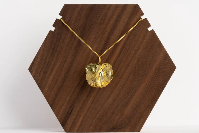 Large Bushwillow drop pendant - Gold