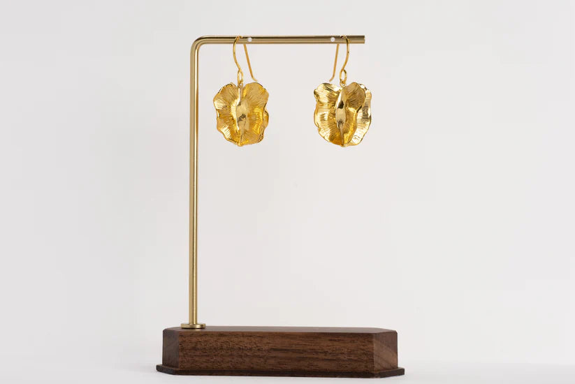 Large Bushwillow drop on hook - Gold