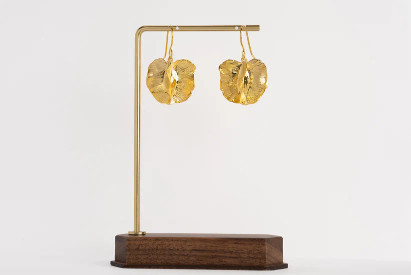 Large Bushwillow drop on hook - Gold