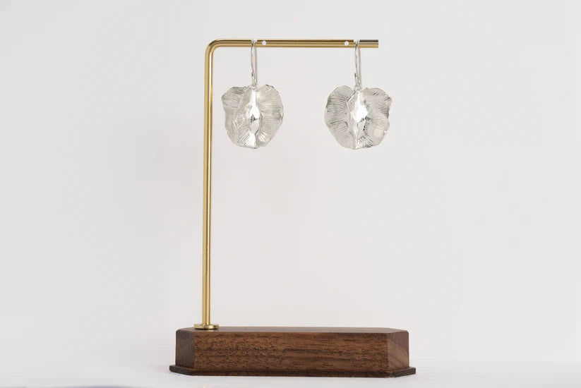 Large Bushwillow drop on hook - Platinum
