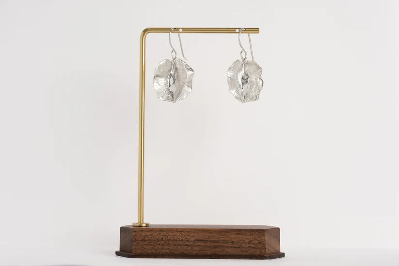 Large Bushwillow drop on hook - Platinum